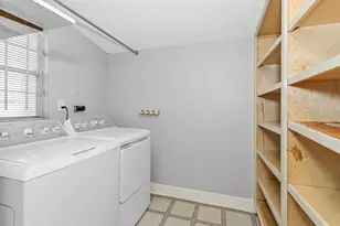 1906 Woodhead St, Houston, TX 77019 - Photo 13