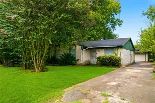 6929 Hoffman St, Houston, TX 77028 - Photo 1