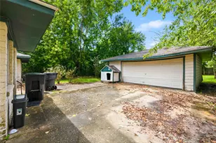 6929 Hoffman St, Houston, TX 77028 - Photo 19