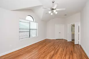 3626 Main Plaza Dr, Houston, TX 77025 - Photo 7