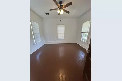 1319 Postoffice, Galveston, TX 77550 - Photo 9