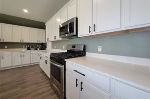 9319 Pavonia Fawn Dr, Baytown, TX 77521 - Photo 15