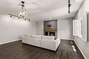 402 Tuam St, Houston, TX 77006 - Photo 7