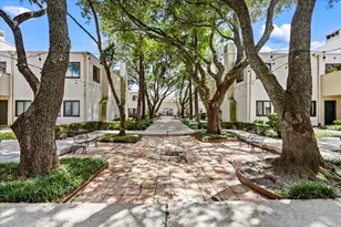 402 Tuam St, Houston, TX 77006 - Photo 23