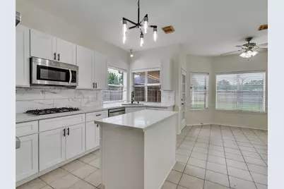 4510 Chestnut Meadow Drive, Sugar Land, TX 77479 - Photo 11