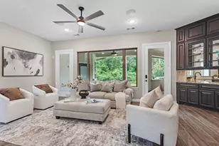 19332 Chateau Ridge Ct, Tomball, TX 77377 - Photo 9