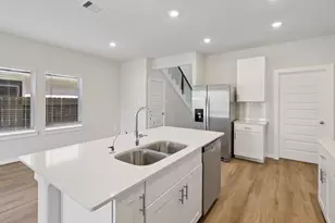 29151 Samuel Gdns Ct, Waller, TX 77484 - Photo 9