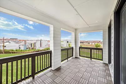 1008 Golden Nectar, Houston, TX 77008 - Photo 3