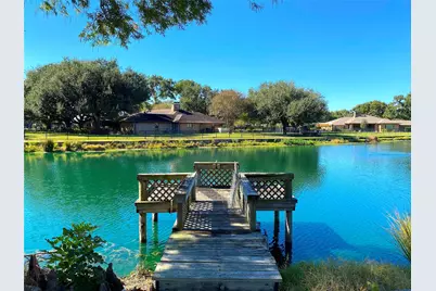 15102 Lakeview Dr, Jersey Village, TX 77040 - Photo 33