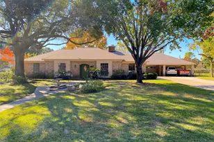 15102 Lakeview Dr, Jersey Village, TX 77040 - Photo 3
