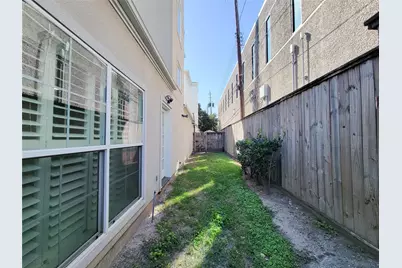 2614 Wroxton Road, West University Place, TX 77005 - Photo 45