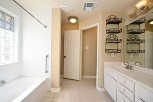 219 N Wimberly Way, The Woodlands, TX 77385 - Photo 15