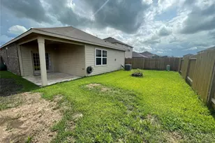 9402 Garnet Grove Dr, Iowa Colony, TX 77583 - Photo 9