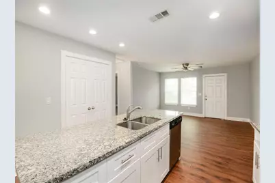 7815 Jester Street, Houston, TX 77051 - Photo 9
