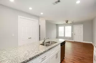 7815 Jester St, Houston, TX 77051 - Photo 9