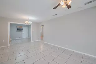 3024 Brackenridge St, Houston, TX 77026 - Photo 13