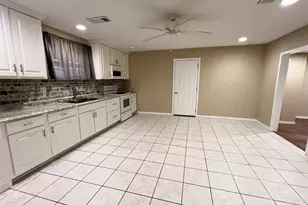 2814 12th Ave N, Texas City, TX 77590 - Photo 5