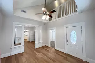 421 E Myrtle St, Angleton, TX 77515 - Photo 3