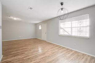 13034 White Heather Dr, Houston, TX 77045 - Photo 7