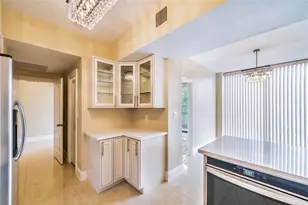 1111 Bering Dr, Houston, TX 77057 - Photo 9
