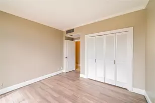 1111 Bering Dr, Houston, TX 77057 - Photo 13