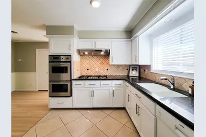 2318 Ansbury Drive, Houston, TX 77018 - Photo 9