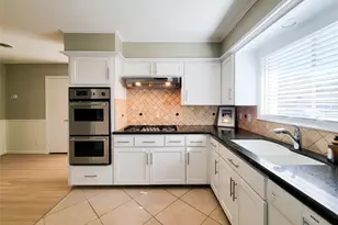 2318 Ansbury Dr, Houston, TX 77018 - Photo 9