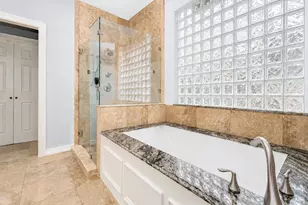 110 Capstone Cir, The Woodlands, TX 77381 - Photo 19