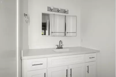 9009 Richmond Avenue #111, Houston, TX 77063 - Photo 17
