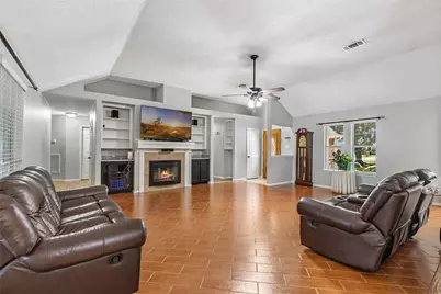 5810 Dixie Lane, Baytown, TX 77523 - Photo 9