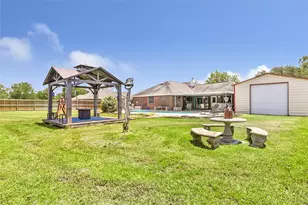 5810 Dixie Ln, Baytown, TX 77523 - Photo 37