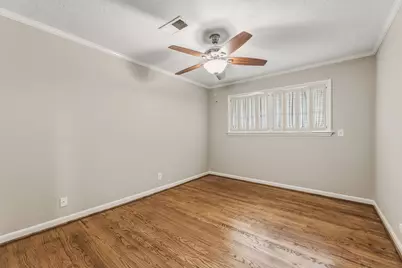 4510 Creekbend Drive, Houston, TX 77035 - Photo 25