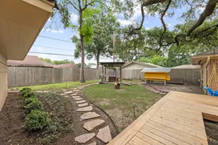 4510 Creekbend Dr, Houston, TX 77035 - Photo 39