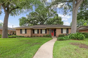 4510 Creekbend Dr, Houston, TX 77035 - Photo 1