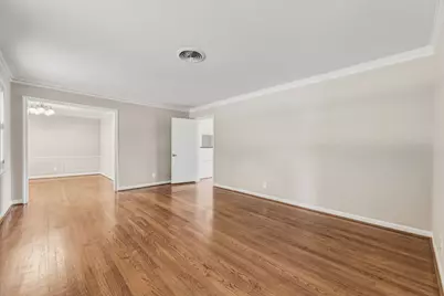 4510 Creekbend Drive, Houston, TX 77035 - Photo 9