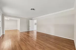 4510 Creekbend Dr, Houston, TX 77035 - Photo 9
