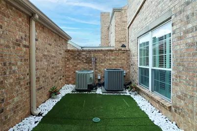 600 Wilcrest Drive #30, Houston, TX 77042 - Photo 5