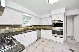 5807 Foresthaven Dr, Houston, TX 77066 - Photo 17
