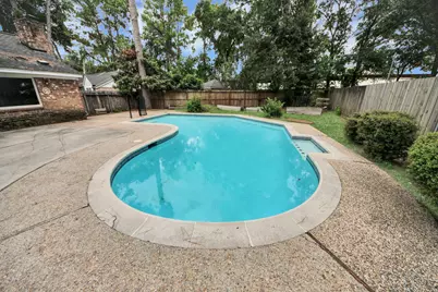 5807 Foresthaven Drive, Houston, TX 77066 - Photo 35
