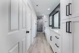 712 Clarence St, Tomball, TX 77375 - Photo 13