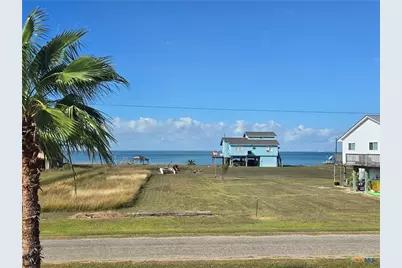 8 Mesquite Street E, Palacios, TX 77465 - Photo 35