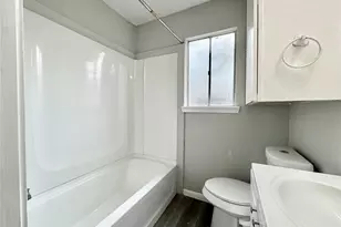 1302 Cypress St, Alvin, TX 77511 - Photo 11