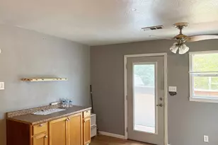 1218 Jayway St, Orange, TX 77630 - Photo 3
