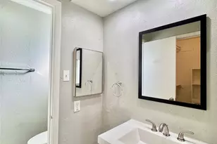 10019 Richtown Ln, Sugar Land, TX 77498 - Photo 27