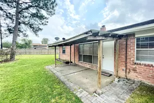 10019 Richtown Ln, Sugar Land, TX 77498 - Photo 35