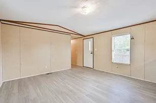 4702 10th St, Bacliff, TX 77518 - Photo 9