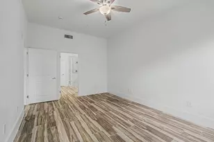 300 St Joseph Pkwy, Houston, TX 77002 - Photo 21