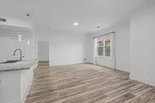 300 St Joseph Pkwy, Houston, TX 77002 - Photo 11