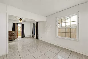 7659 Greenstone St, Houston, TX 77087 - Photo 5