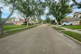 3423 Woodsage Dr, Sugar Land, TX 77479 - Photo 23